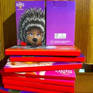 Sing 2 McDonald’s toys